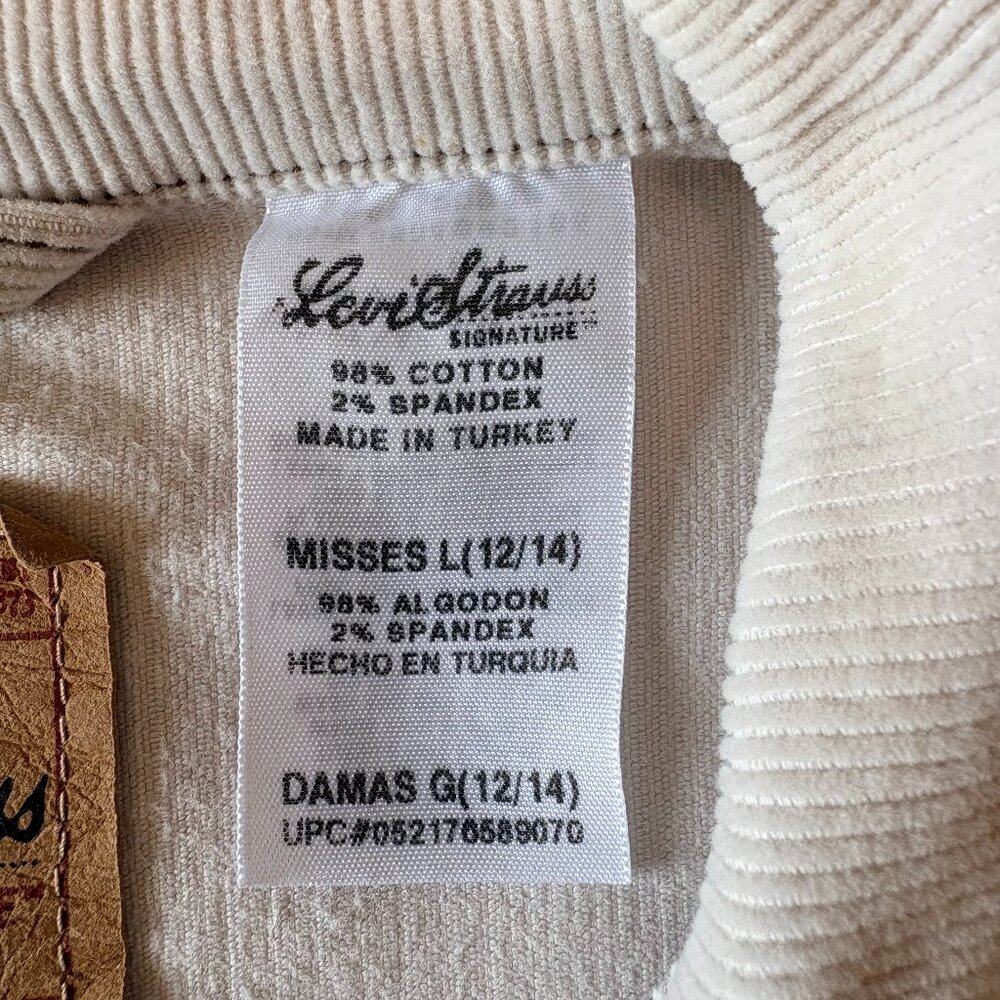 Signature by Levi Strauss Cream Corduroy Trucker Jacket Women’s Large Neutral - Picture 4 of 5